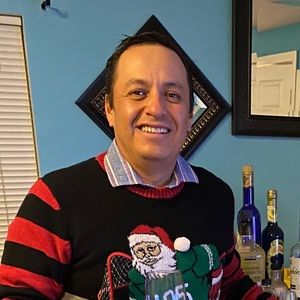 Meet your Posher, Juan raul